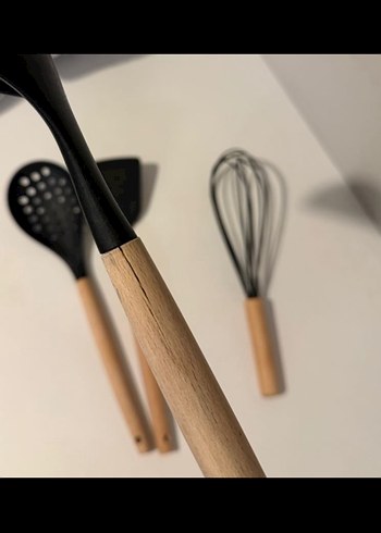 Ahşap Saplı Siyah Mutfak Gereçleri Seti - Görsel 2