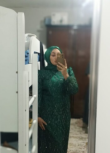 40 42 beden uyumludur dar kesim şal dahil 1500 düğünde 2 saat t
