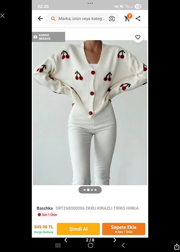 Nakışlı Mini Beyaz Düğmeli Hırka - Görsel 2