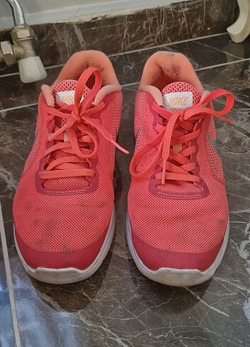 Nike Nike spor ayakkabısı