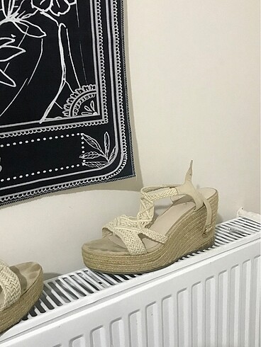 Zara Hasır topuklu sandalet