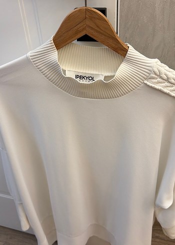 Beyaz Yüksek Yaka Örgü Kadın Kazak - Görsel 4