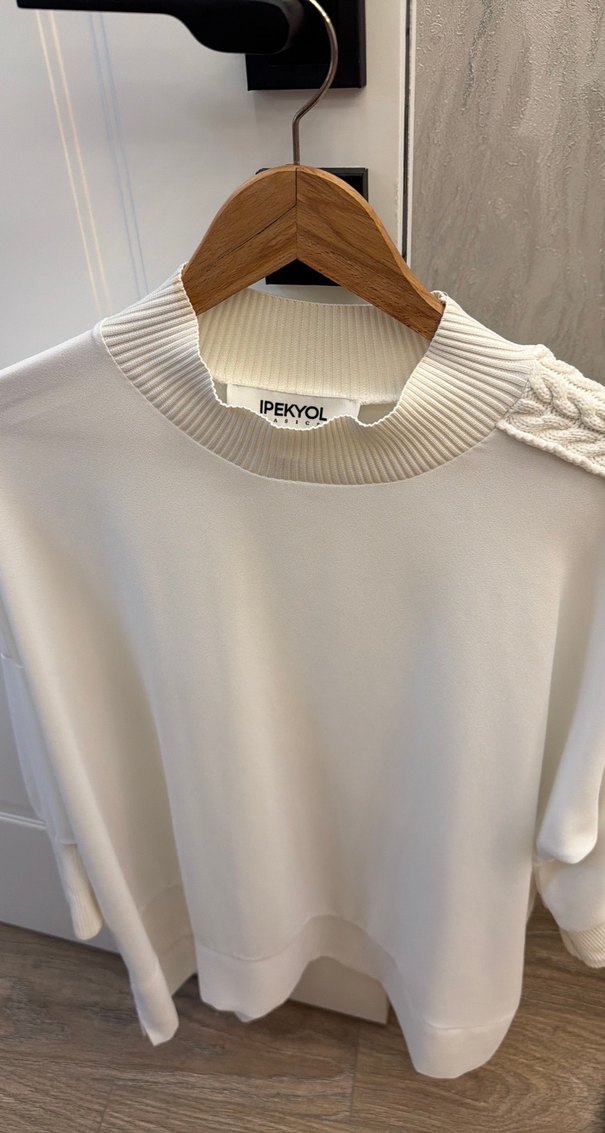 Beyaz Yüksek Yaka Örgü Kadın Kazak - Görsel 4