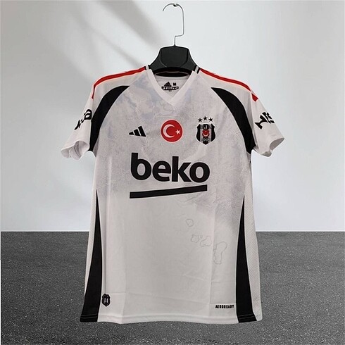 BEŞİKTAŞ JSY YENİ SEZON FORMASI