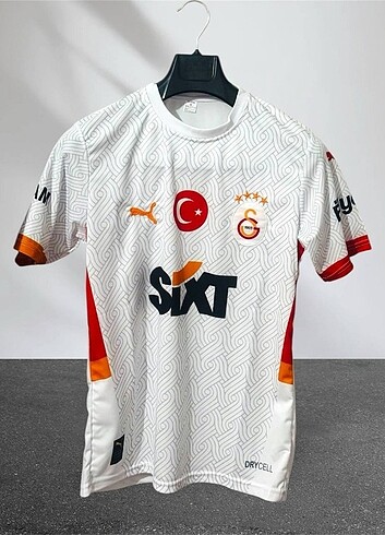 Galatasaray Yeni Sezon Beyaz Forma