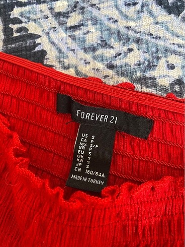 Zara omzu acık crop