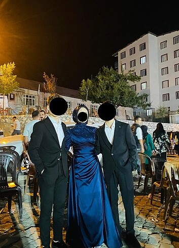 s Beden SATEN LACİVERT ABİYE KİRALIK