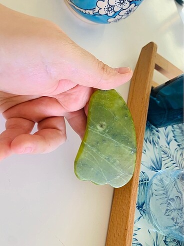  Beden Renk Yeşim Taşı Gua Sha