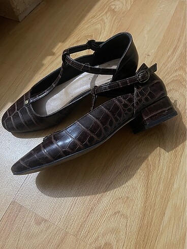 Shoes & More Babet