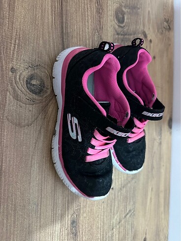 31 Beden siyah Renk Orjinal Skechers 31 Numara Kız Çocuk