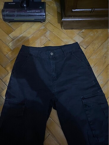 Bershka Kargo yanları cepli pantolon