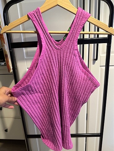 Benetton askılı bluz