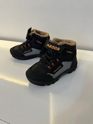 Erkek çocuk bot - Görsel 8