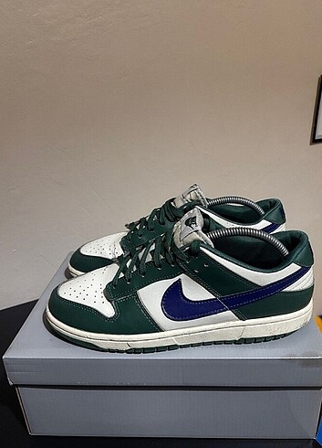 Nike dunk low