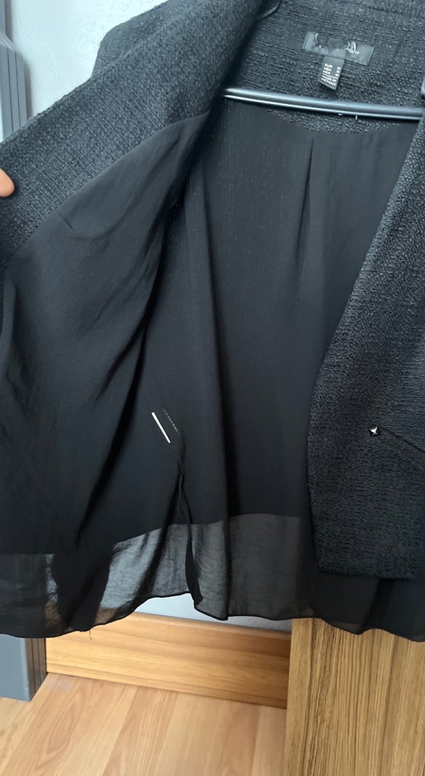 Düğmeli Siyah Uzun Kollu Kadın Blazer - Görsel 3