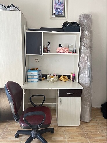 Ders çalışma masası ve sandalye