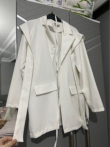 Beyaz blazer ceket