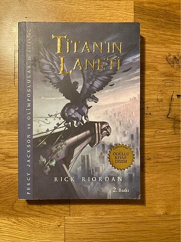 Titan?ın Laneti - Kitap