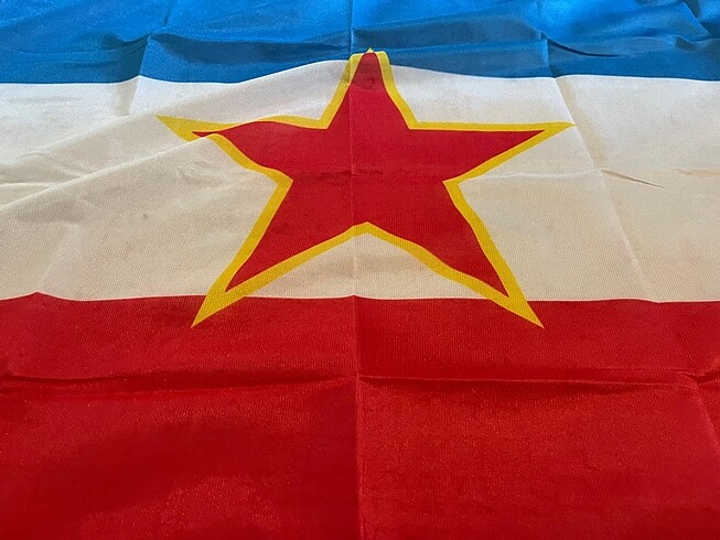  Beden Yugoslavya Bayrağı