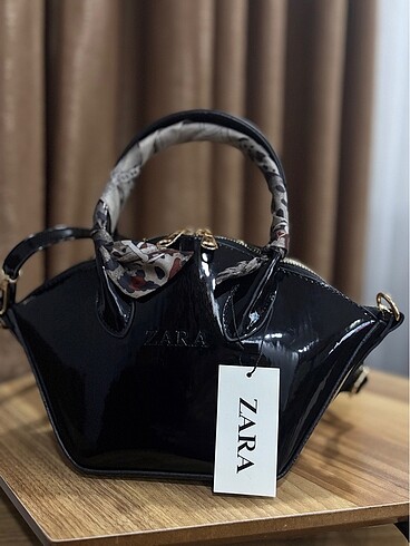 Zara siyah çanta