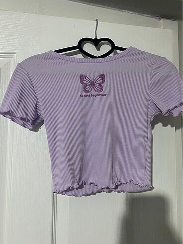 Kelebek desenli crop