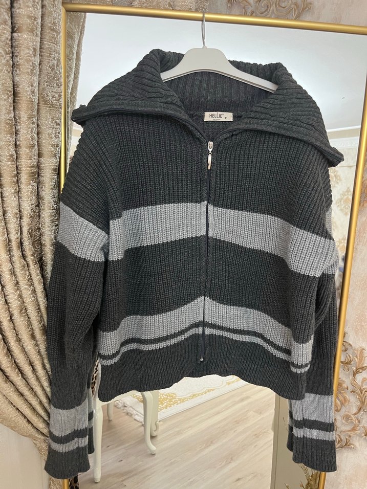 Çizgili kazak - Görsel 2