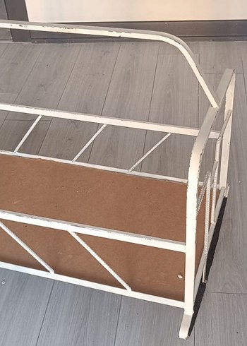 Beyaz Metal Sallanan Beşik - Görsel 2