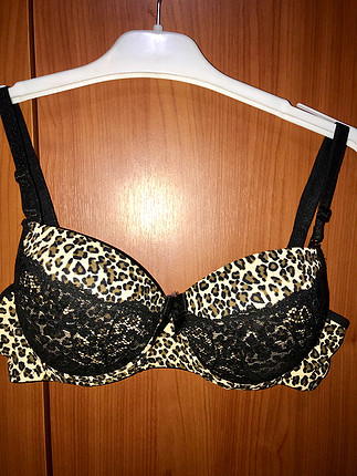 Leoparli sutyen