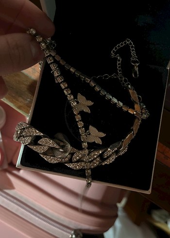 Siyah Parlak Zincir Detaylı Kadın Vücut Zinciri - Görsel 4