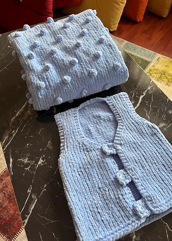 Mavi Örgü Bebek Battaniyesi ve Yelek - Görsel 5