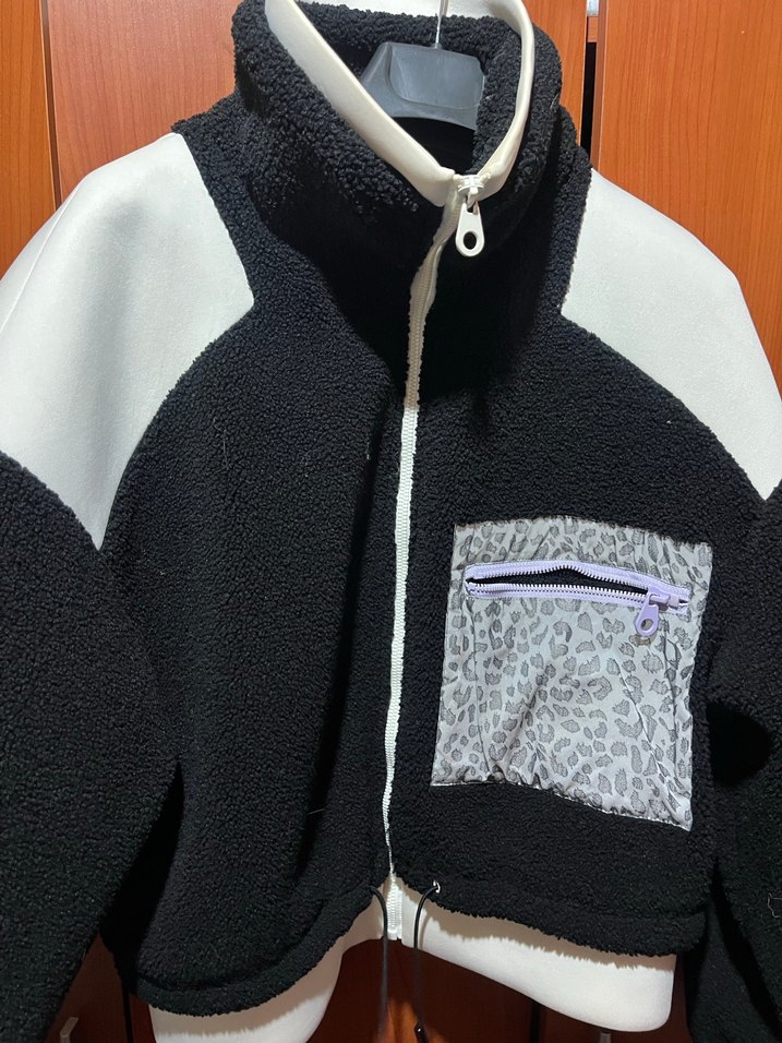 Yüksek Yakalı Siyah Mini Fermuarlı Ceket - Görsel 2