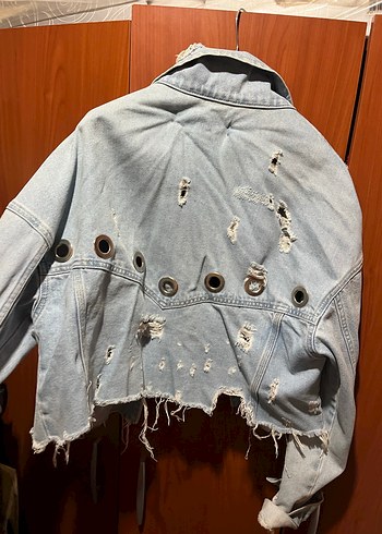 Gri Nakışlı Düğmeli Kadın Denim Ceket - Görsel 2