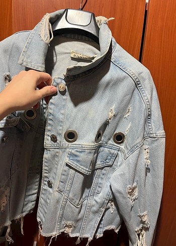 Gri Nakışlı Düğmeli Kadın Denim Ceket - Görsel 4