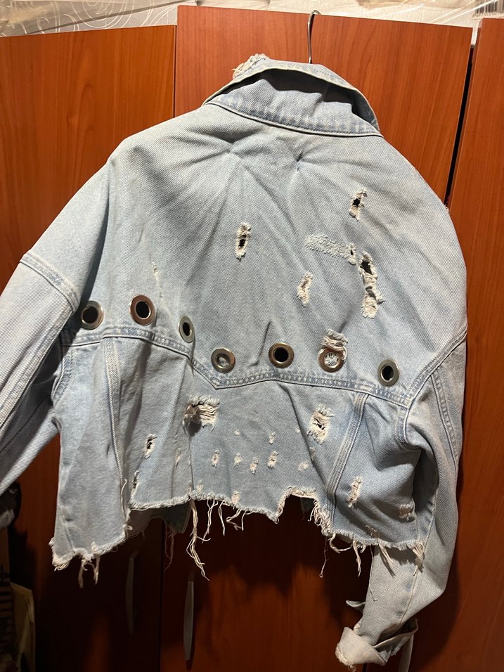 Gri Nakışlı Düğmeli Kadın Denim Ceket - Görsel 2