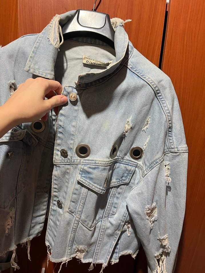 Gri Nakışlı Düğmeli Kadın Denim Ceket - Görsel 4
