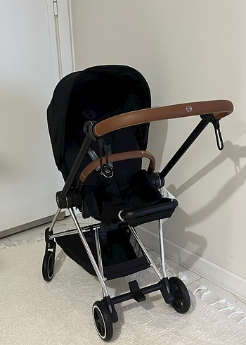 Cybex bebek arabası