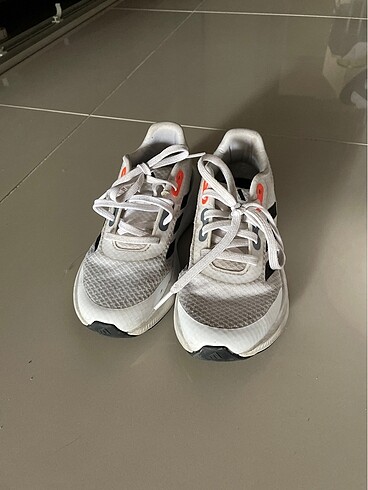 Orjinal adidas