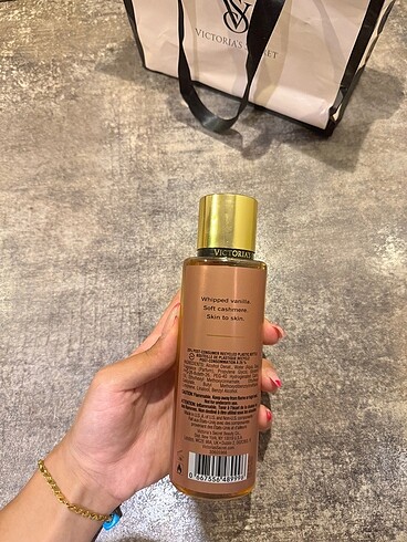 Beden Victoria?s Secret Bare Vanilla