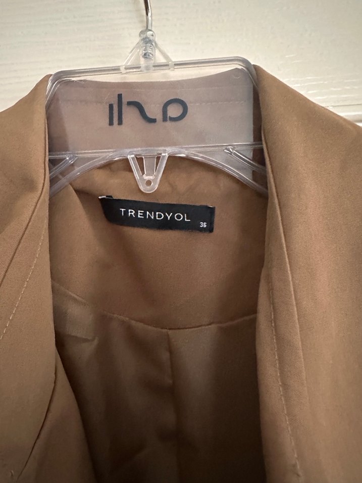 Bej Uzun Kadın Trençkot - Görsel 2