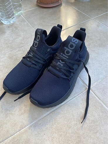 Adidas spor ayakkabı