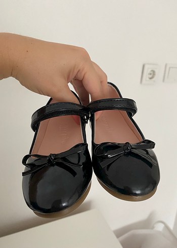 Kızlar için Siyah Rugan Babet Ayakkabı - Görsel 3