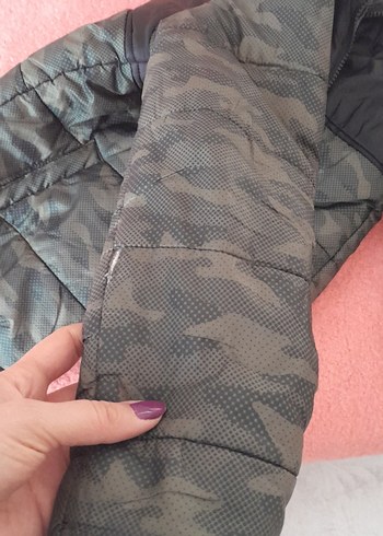 Erkek Çocuk Kamuflaj Kapüşonlu Mont - Görsel 7