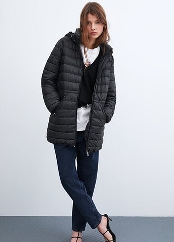 Zara Mont