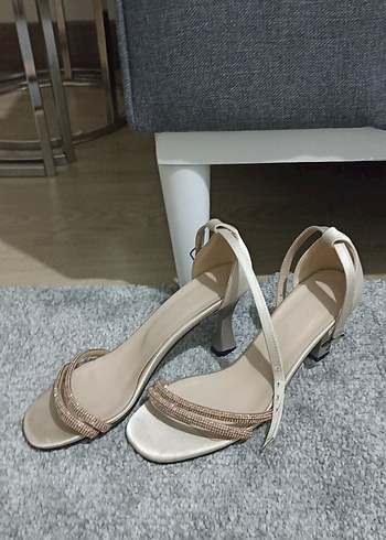 Zara Diger Bej Stiletto Topuklu Kadın Abiye Ayakkabı