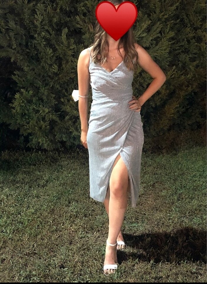 Yırtmaçlı simli elbise - Görsel 2