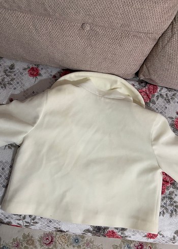 m Beden beyaz Renk Ekru Düğmeli Kısa Mevsimlik Kadın Ceket