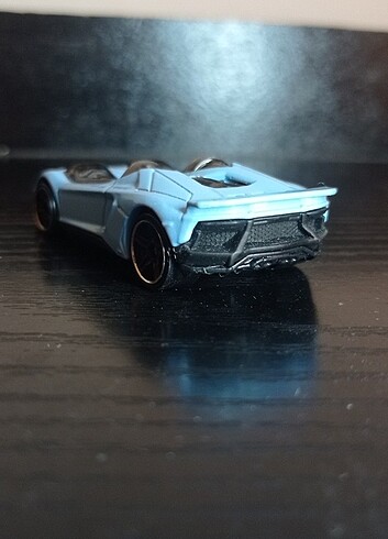  Beden Hot wheels