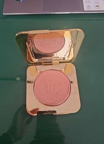 Tom Ford Bronzlaştırıcı Pudra 02 Terra