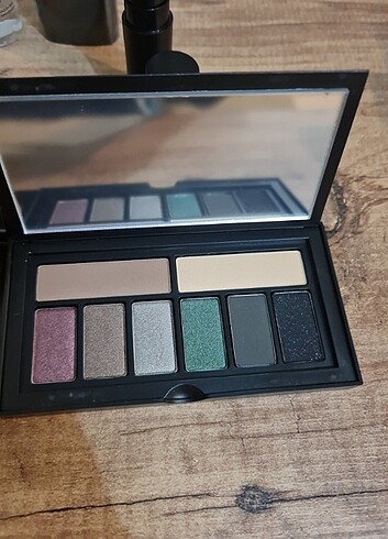 Beden Smashbox makyaj seyi