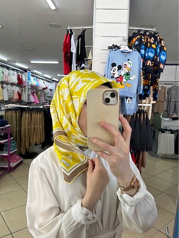 m Beden sarı Renk Belli İpek eşarp